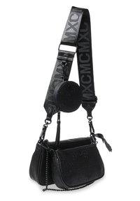 Sort læderhåndtaske med prægede mønstre, dobbelte lynlåslommer, kæde og justerbar rem, samt en aftagelig rund møntpung.