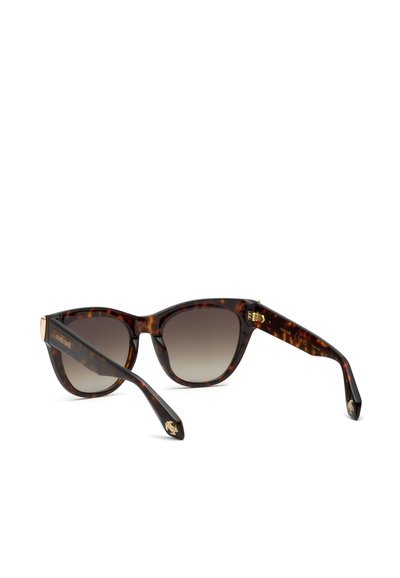 Sonnenbrille mit Schildpatt-Fassung, dunklen Verlaufsgläsern und goldenen Logos an den Bügeln und Bügelenden, aus einem schrägen Rückblick gezeigt.