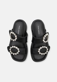CHIARA FERRAGNI Platt slip-in - black
