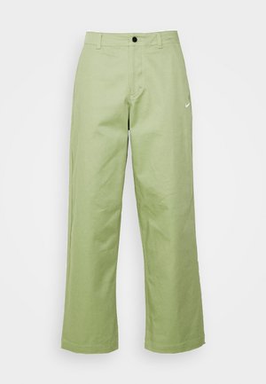 Nike Sportswear PANT  - Broek - oil green/(white)