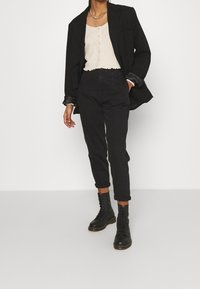 Monki Kofta - off-white