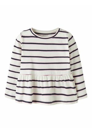 Hvid babybluse med lange ærmer med marineblå og lyserøde vandrette striber og en rynket peplumtalje.