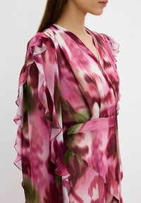 adL PATTERNED - Freizeitkleid - printed fuschia