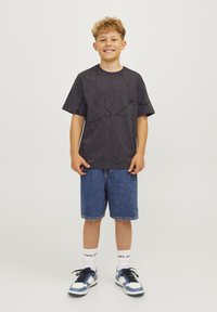 Jack & Jones Performance JJKEY LOOSE TEE CREW JNR - Marškinėliai su spaudiniu - asphalt