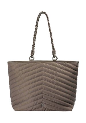 Sac cabas matelassé taupe avec des anses tressées et un petit emblème tête de mort argentée au centre en bas.