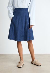 Mads Nørgaard AIR STELLY SKIRT - Jeansskjørt - mid blue denim