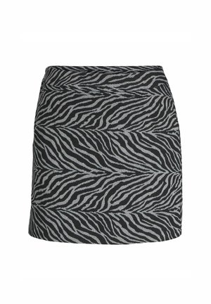 Fekete és szürke zebra mintás szoknya, amely testhezálló fazonnal, sima textúrával rendelkezik, és az alja enyhén felfelé ível.