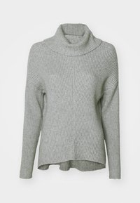 Pull en col montant côtelé gris, à coupe ample, avec des manches longues et un col replié. L'ourlet est légèrement plus long à l'arrière.
