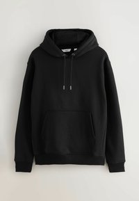 Schwarzer Kapuzenpullover aus glattem Baumwollmaterial. Verfügt über eine Fronttasche, verstellbare Kordeln und gerippte Bündchen am Saum.