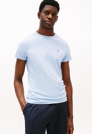 Tommy Hilfiger STRETCH SLIM FIT TEE - Lihtne T-särk - breezy blue
