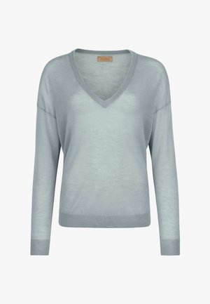 Jasnoniebieski sweter z długim rękawem i dekoltem w serek, z prążkowanymi mankietami i dołem, na białym tle.