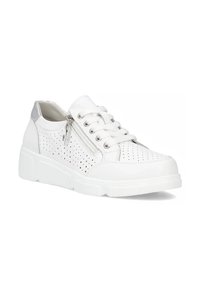 Białe sneakersy z perforowanego materiału syntetycznego, okrągłym noskiem, płaską podeszwą, sznurowanym przodem i szczegółem z zamkiem błyskawicznym z boku; charakteryzują się gładką fakturą i srebrnymi akcentami.