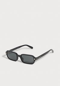 Избран, black