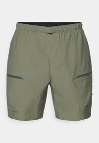 CARGO - Shorts outdoor - pine needle