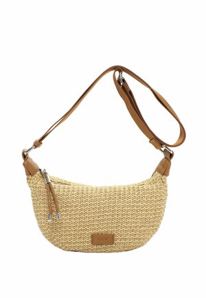 Geflochtene beige Schultertasche mit braunem Lederträger und Reißverschlussgriff, halbmondförmig, mit kleinem rechteckigem braunem Markenlabel vorne.