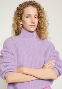 Bruuns Bazaar SYRINGABBRIKA KNIT - Camisola - light orchid