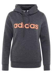Sweatshirt gris avec capuche, comportant un logo "adidas" orange sur la poitrine. Fait en tissu doux, avec des manches longues et une poche frontale.