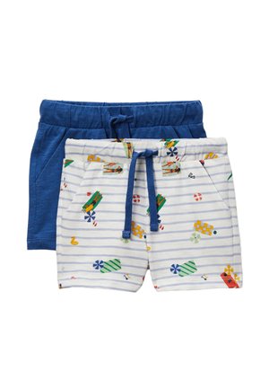 Deux paires de shorts pour enfants : l'une est bleue unie, l'autre est blanche avec des motifs colorés de jouets et des rayures. Les deux ont des ceintures élastiques et des poches.