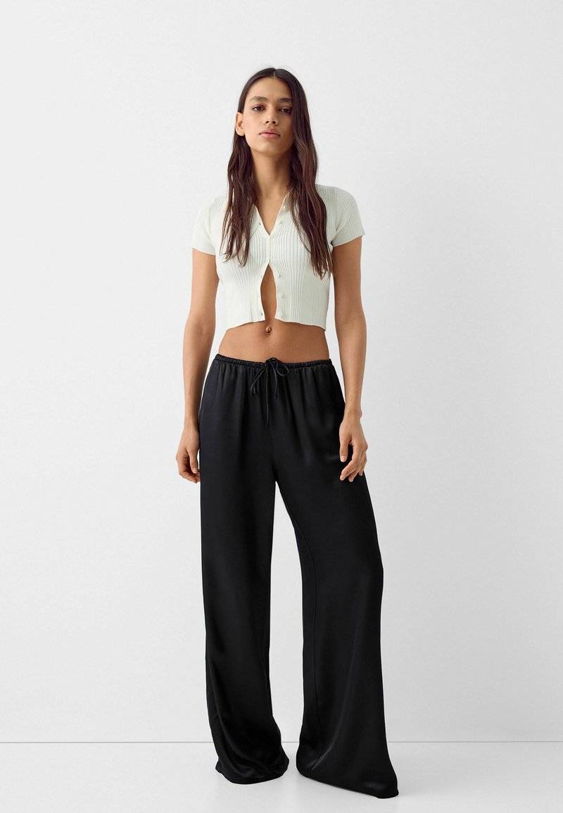 Bershka Broek zwart