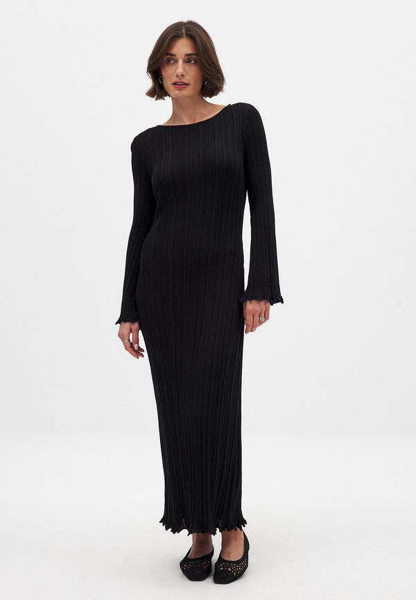 ROUND NECK FRILL - Strickkleid