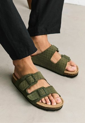 Next, REGULAR FIT - WEAVE EMBOSSED SUEDE TWO BUCKLE SANDALS  . - Šľapky - khaki green