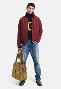 GANT QUILTED WINDCHEATER - Light jacket - wine red
