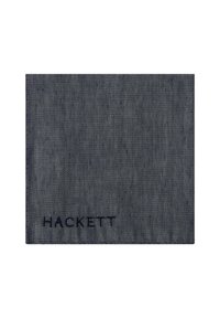 Tessuto navy a motivo a spina di pesce con una sottile texture, con il nome del marchio "HACKETT" ricamato in blu scuro nella parte inferiore.