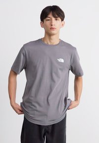 The North Face M SS SIMPLE DOME TEE - Bluză sport - smoked pearl