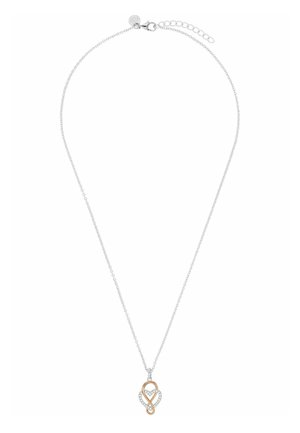 Collier délicat en chaîne argentée avec un pendentif en forme de cœur présentant des accents entrelacés en or rose et diamants.