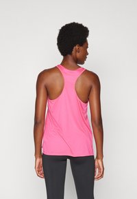 New Balance SPORT ESSENTIALS TANK - Felső - pink