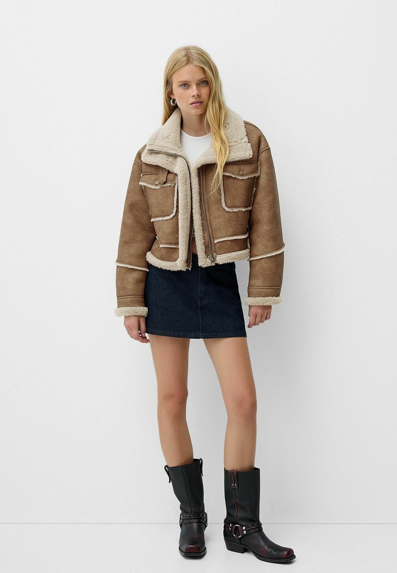 Bershka Winterjas beige