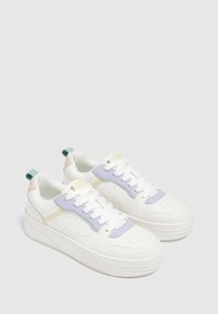 basket femme pull and bear