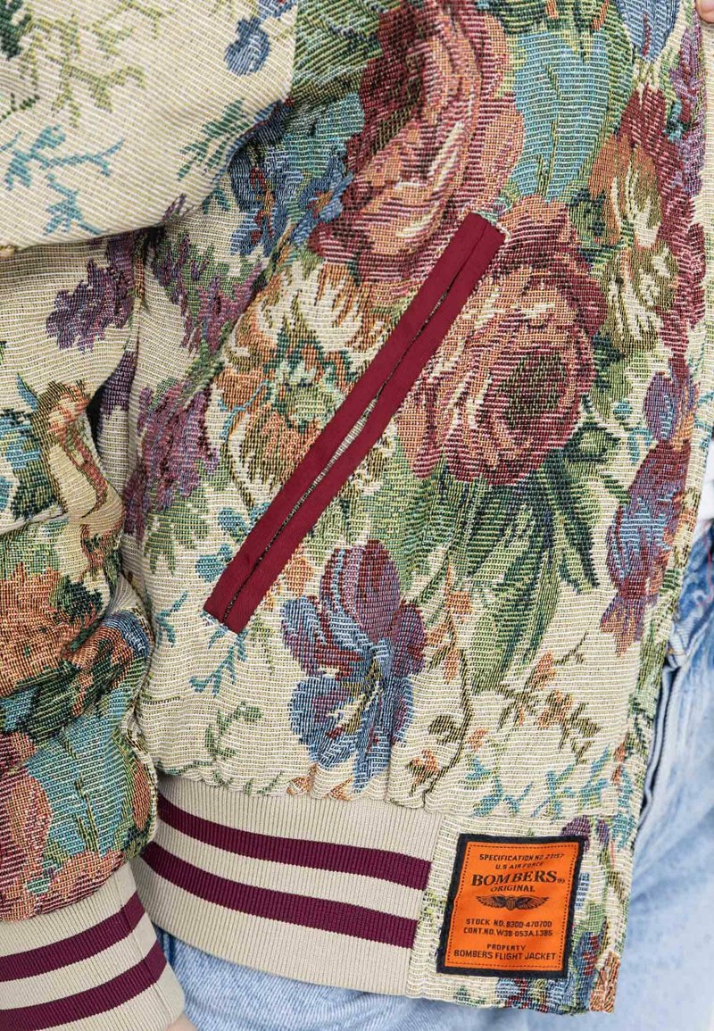 Blouse cropped motifs fleurs fille bretelles à volants abricot poudré Blouse cropped motifs fleurs fille bretelles à volants abricot poudré