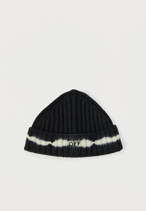 Bonnet noir en maille côtelée avec un bord replié présentant un motif horizontal blanc et le mot « OFF » brodé sur le revers.