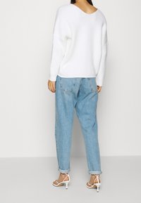 Even&Odd Stickad tröja - off-white