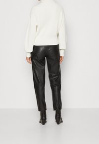 Calvin Klein Jeans Stickad tröja - off-white