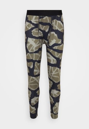 Λεγεγίνγ με καμουφλάζ, που διαθέτουν εφαρμοστή γραμμή, μαύρη ελαστική μέση και ένα μείγμα σχεδίων σε ελιά πράσινο και ναυτικό μπλε.