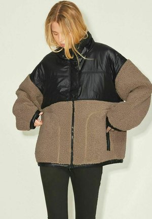 JXBECKY - Fleecejacke - black