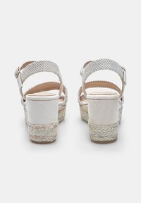 Bata Espadrillas - beige