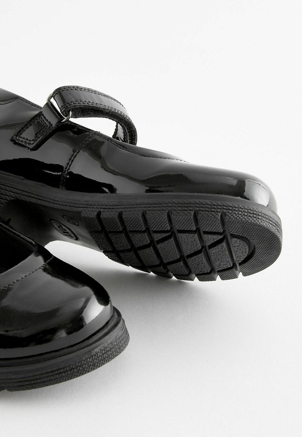 WIDE FIT SCHOOL CHUNKY MARY JANE – Riemchenballerina