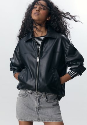 Stradivarius - Spódnica trapezowa