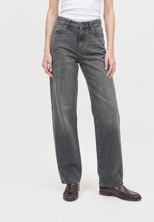 ONLY Tall ONLGIORGIA BAGGY - Дънки със свободна кройка - washed black
