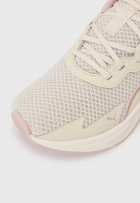 Thumbnail Image 6