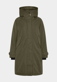 Groene parka met een hoge kraag, ritssluiting en twee zijzakken. Voorzien van knoopaccenten en zwarte gebreide manchetten.