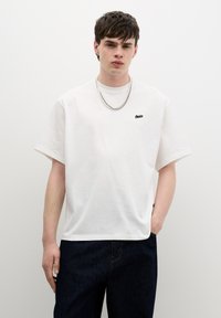 Thumbnail Image 3