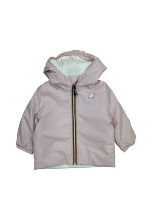 Lichtroze peuterjack met capuchon en crèmewit voering, ritssluiting voor met gestreepte bies, elastische manchetten en een klein logo op de borst.