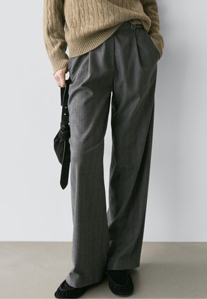 Massimo Dutti DARTED PINSTRIPE - Pantaloni - dark grey