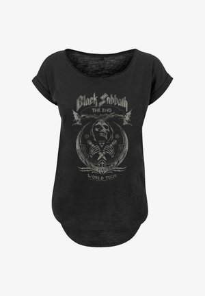 Zwarte katoenen t-shirt met een relaxte pasvorm, featuring een grafisch ontwerp van een schedel en gekruiste instrumenten, met de tekst "Black Sabbath The End World Tour."