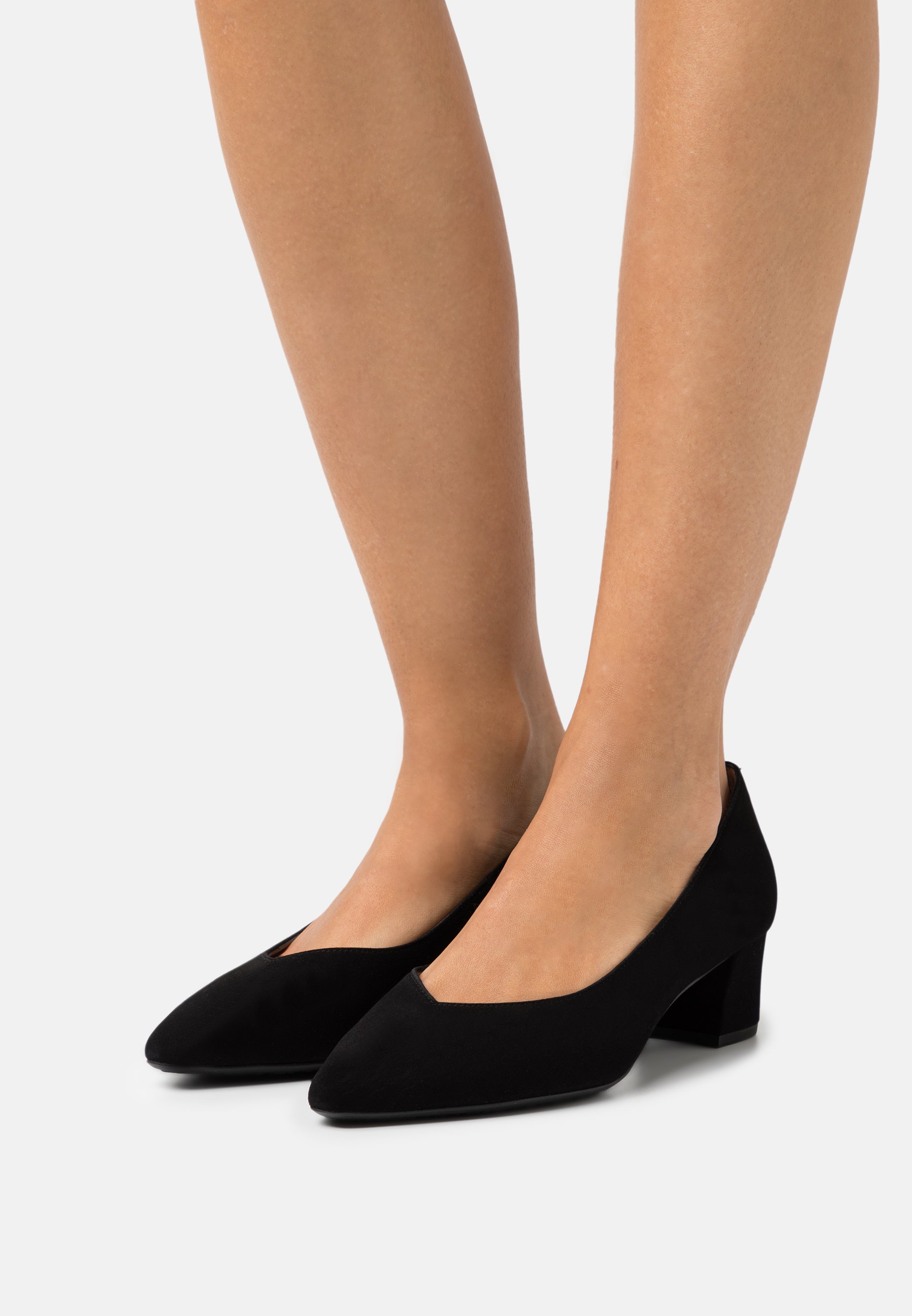 PETER KAISER Escarpins KAROLIN-A en noir | Omoda