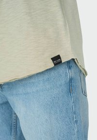 Only & Sons ONSBENNE LIFE TEE - Camiseta básica - light grey